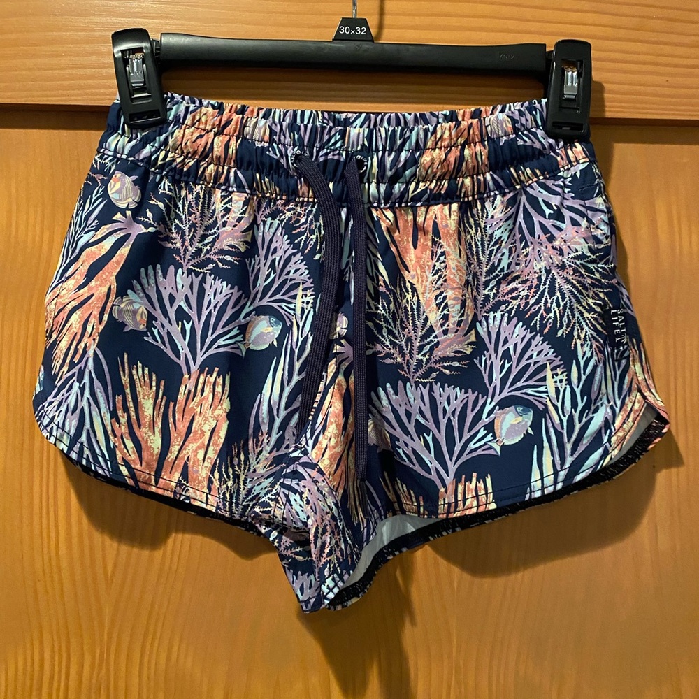 Salt Life Girl’s Coral Vibes Volleyball Shorts /Short Coral NWT YM